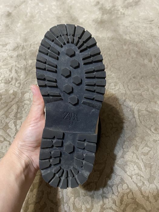 Лофери ..мокасіни туфлі ..босоніжки для дівчат zara 31 розмір