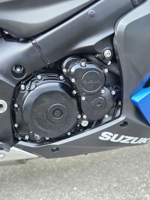 Мотоцикл SUZUKI  GSX-S1000F з Японії