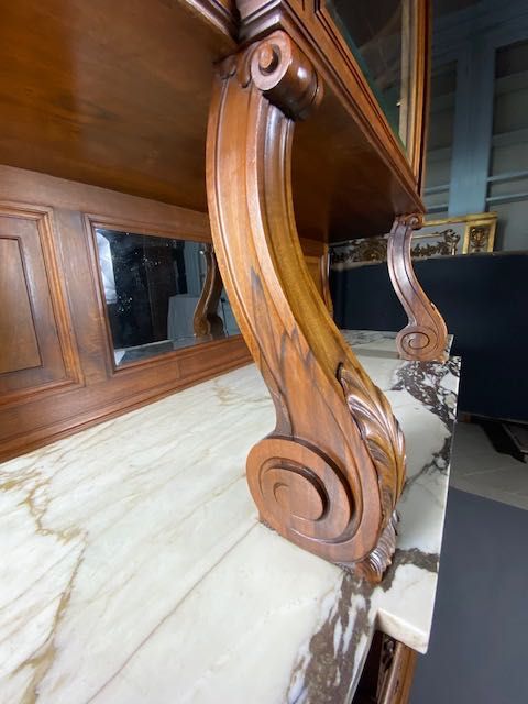 Jadalnia, kredens, stół, serwantka 1920r