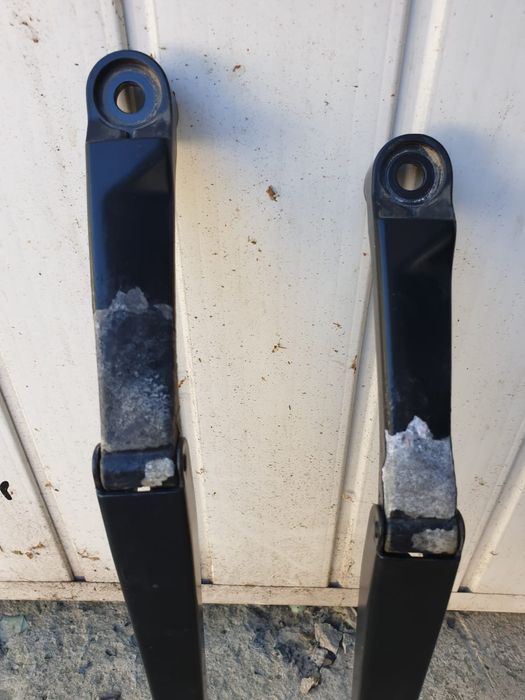 Продам поводки (рычаги) передних стеклоочистителей Тойота Прадо 120