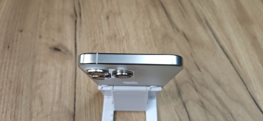 Apple iPhone 15 Pro Max 256GB white titanium/ OS 18 / фізична сім /— Чудовий стан / АКБ 87% / neverlock / магазин / гарантія