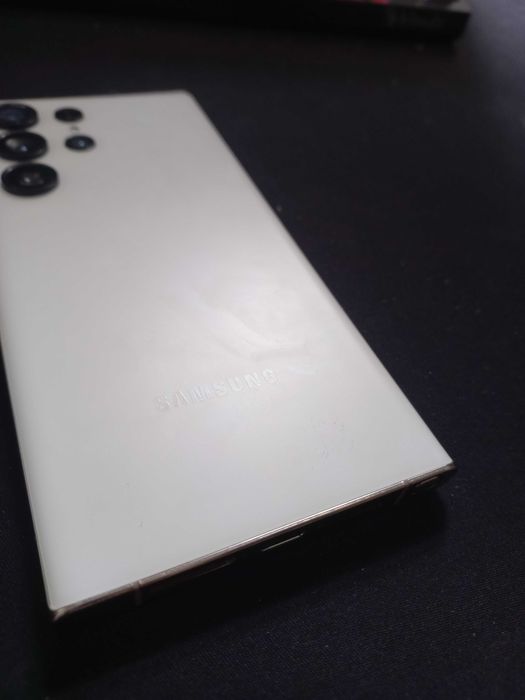 Samsung Galaxy S23 Ultra 5G 1TB.  Розбитий