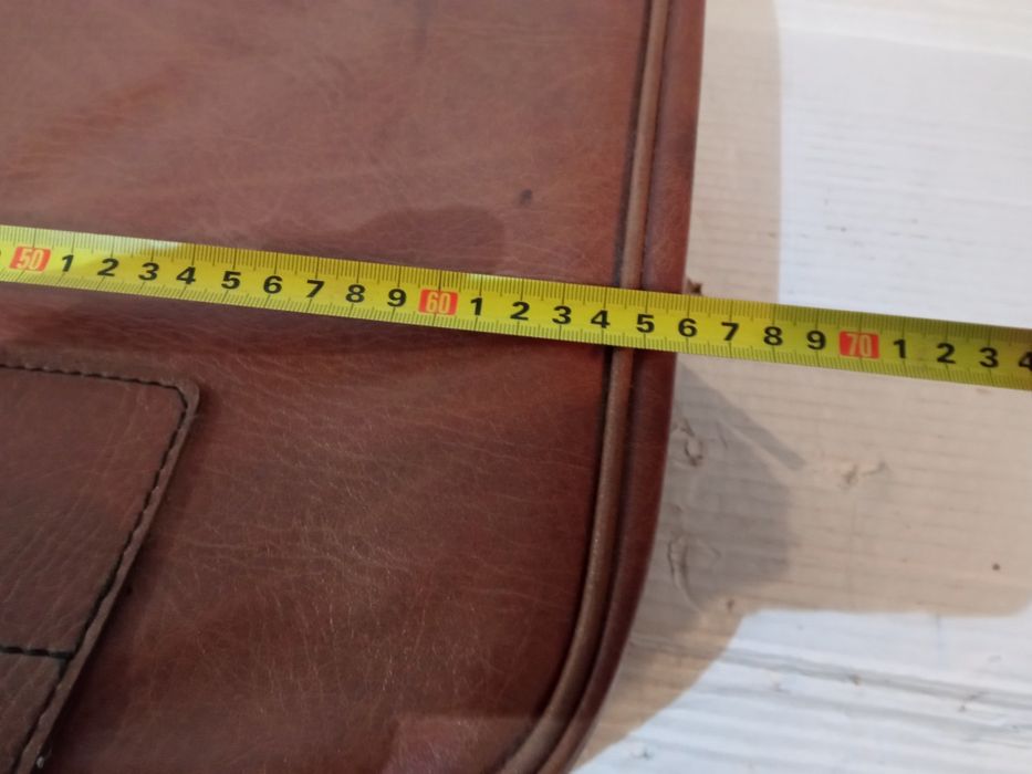 Продаю чемодан валізу в доброму стані колір коричневий