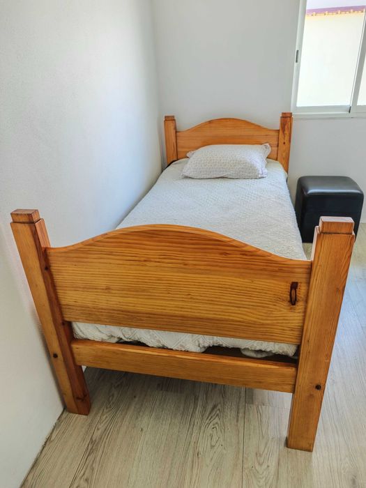 (1 or 2) Beds with frames and mattresses (bunk beds possible)64551617189889123