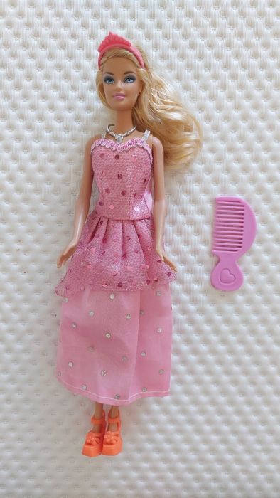 Barbie / Bonecas para menina