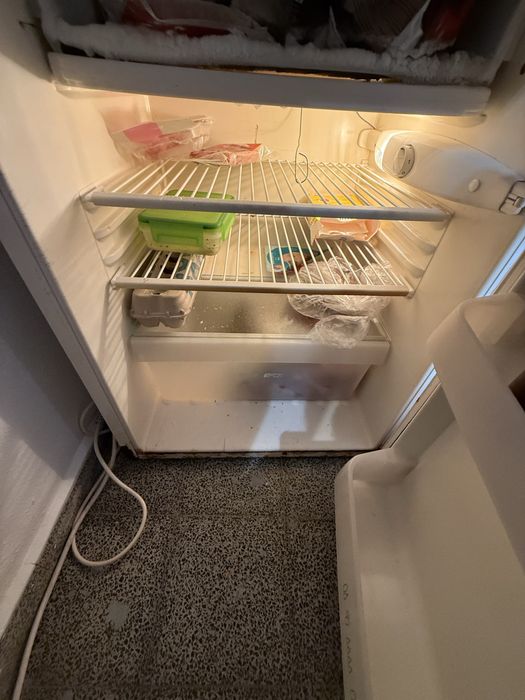 Frigorífico usado à venda