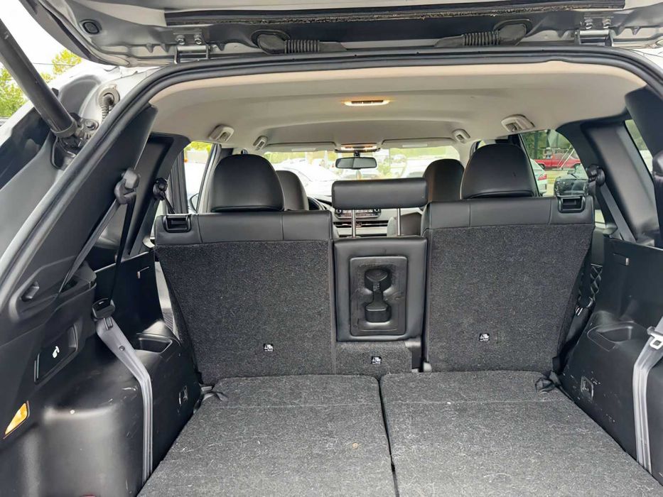 Mitsubishi Outlander      2022