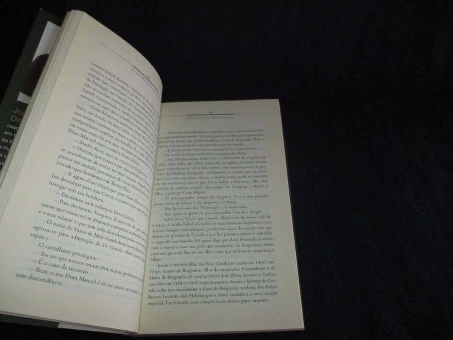 Livro O Cavaleiro de Olivença João Paulo Oliveira e Costa