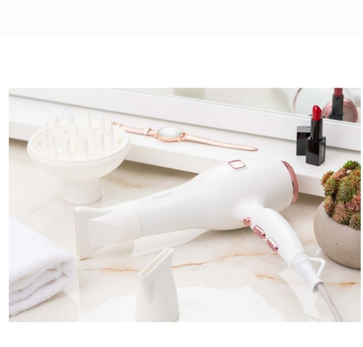 Suszarka do włosów SENCORA