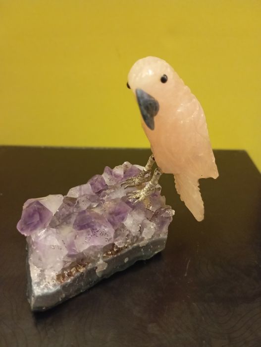 Par de figuras decorativas em pedra natural sobre ametista