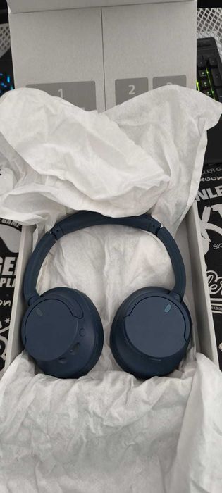 Auscultadores Bluetooth SONY WH CH720N