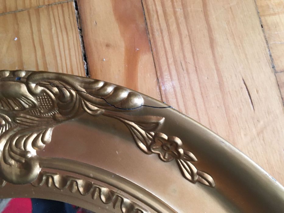 Golden Mirror in Good Condition64739482057729121