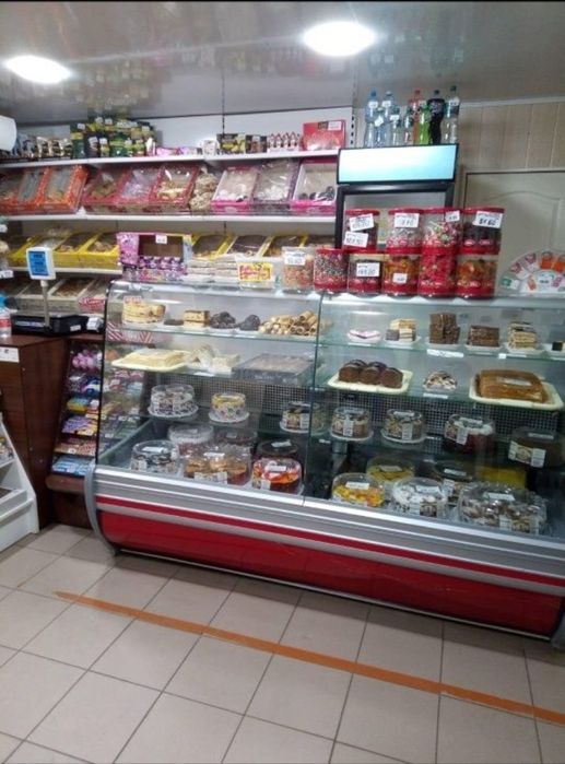 Продам комерційне приміщення 37 м.кв в центрі Петрово