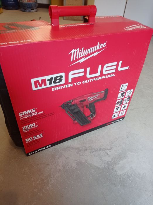 Gwoździarka Milwaukee M18 FUEL
