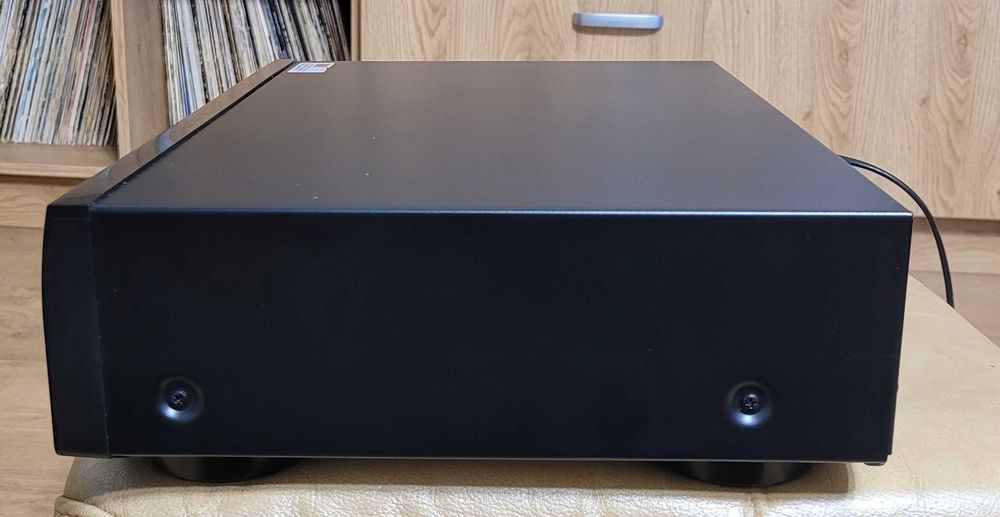 DENON DBT-1713UD-odtwarzacz BLU-RAY/SACD/CD/DVD-Audio/DVD/USB z pilotem
