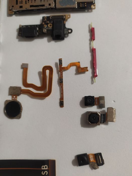 Xiaomi Redmi 8 4/64gb  на  запчастини