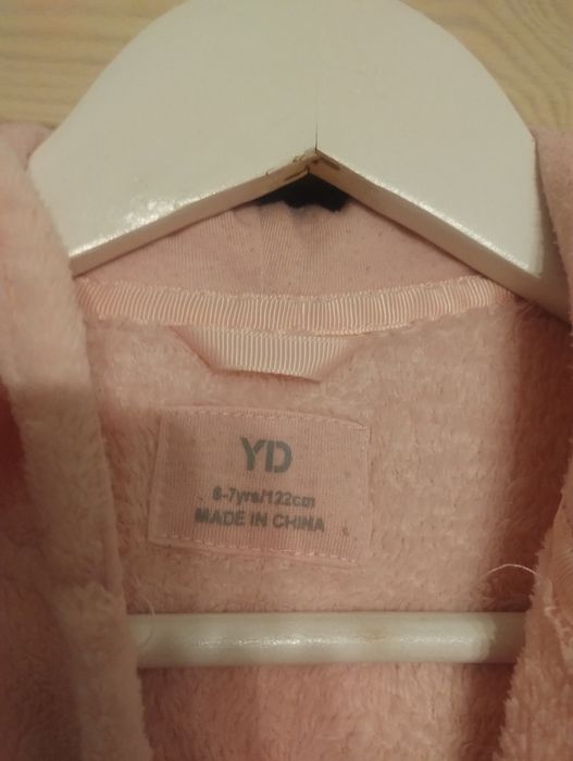 Szlafrok różowy z kotem na dziewczynkę r.122