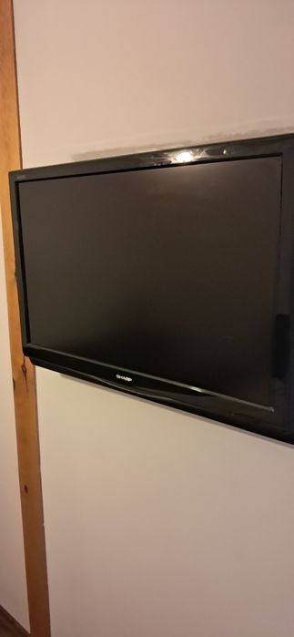 Telewizor Sharp LCD 37 cali