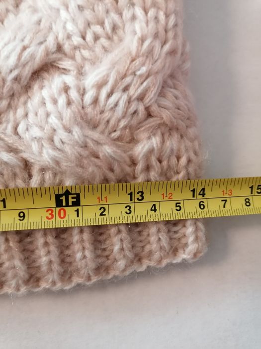 Gola em lã e forrada 35 x 35 cm