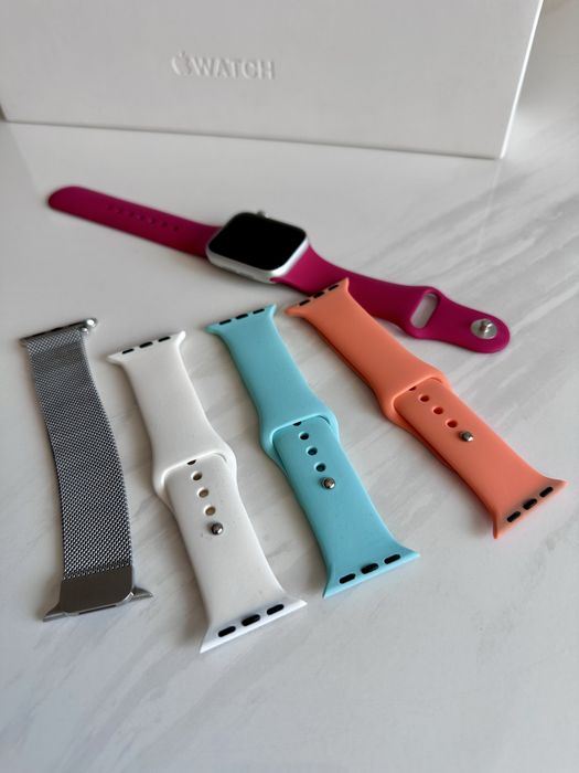 Apple Watch Series 5 40mm Prata +  Caixa + Carregador + 4 Pulseiras Extras