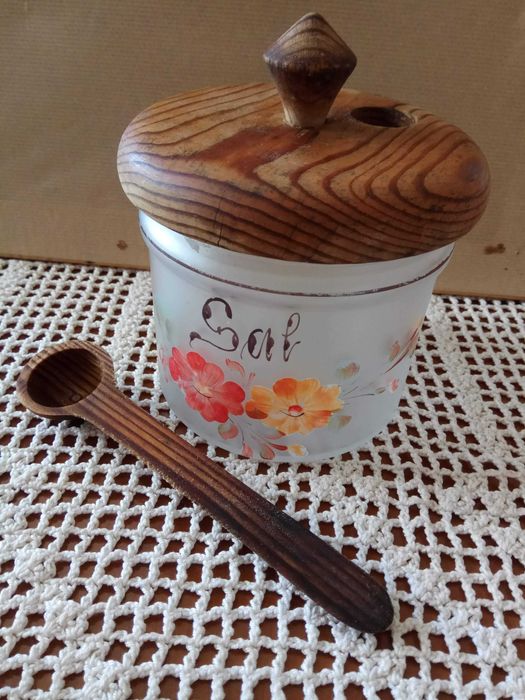 Saleiro de vidro e madeira