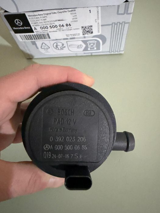 Bomba de circulação de água NOVA original Mercedes
