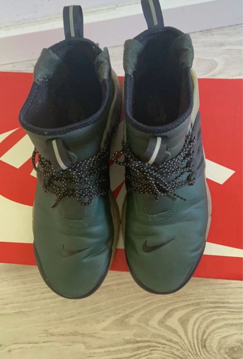 Ténis Nike Air Presto Mid Utility