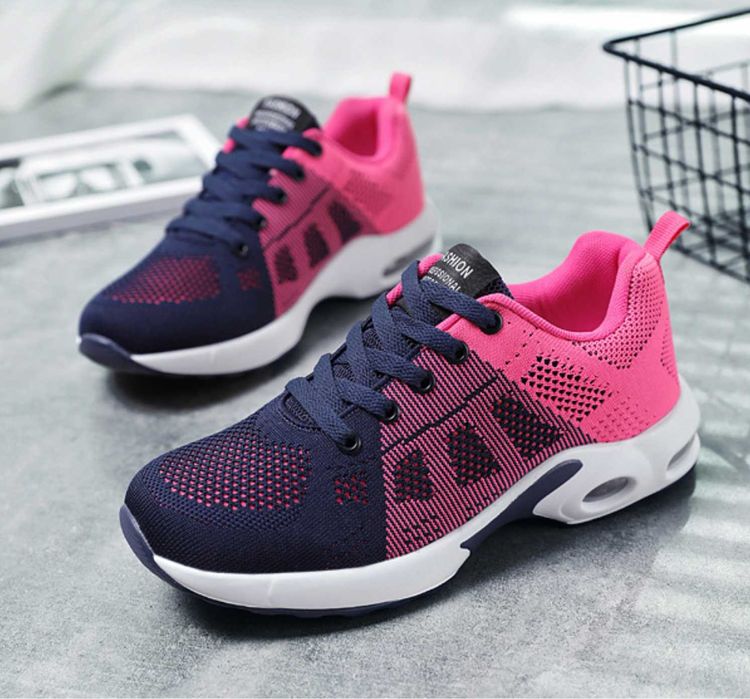 Изумительные яркие дышащие женские кроссовки 42 размер стелька 27,5 см