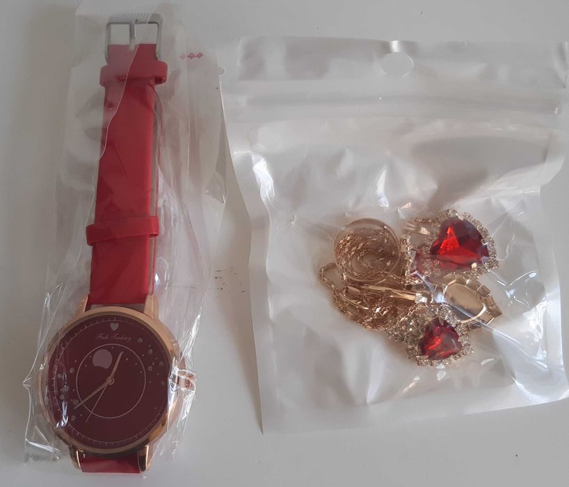 Conj. Coração Vermelho Relógio Pulso Novo Senhora + Fio Anel Brincos
