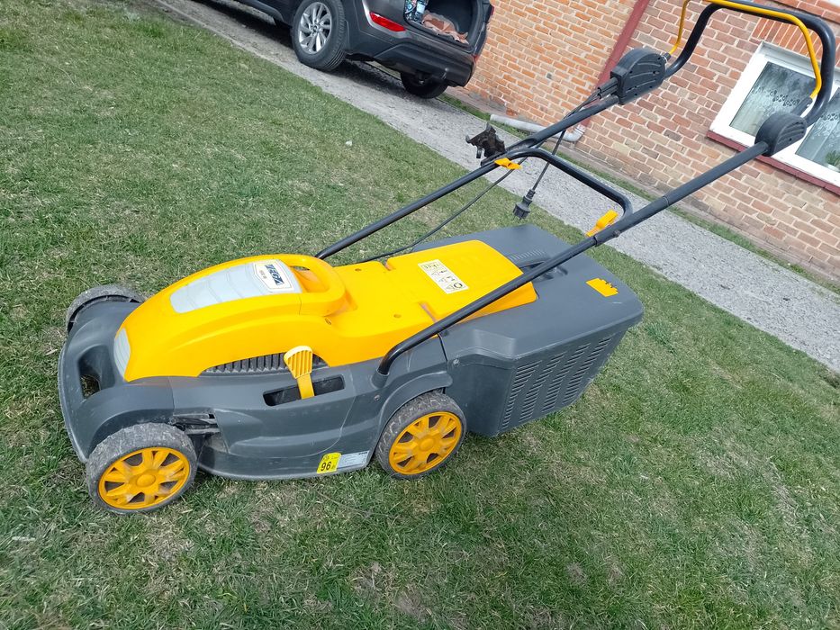 Kosiarka elektryczna VEGA 1600V