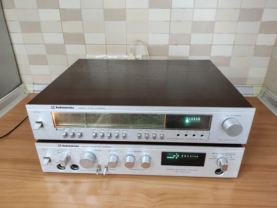 Тюнер Radiotehnika Т-101-стерео