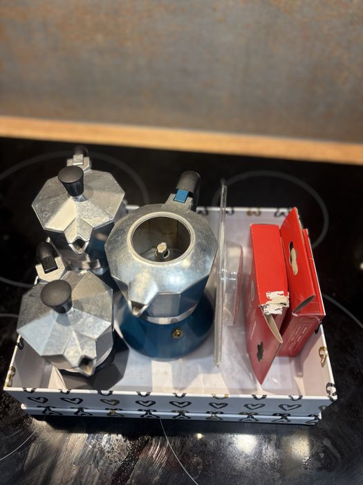 Zestaw kawiarek na start Bialetti Pezetti Adapter do indukcji Uszczelki