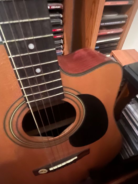 Guitarra semi-acustica