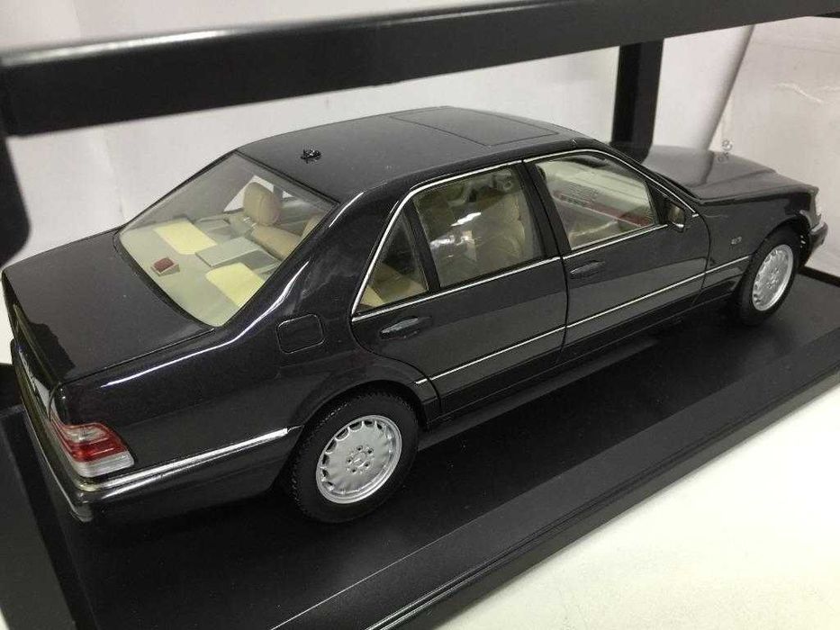 1:18 Mercedes S 320 (W140) 1997, Dealer Edition, Norev
