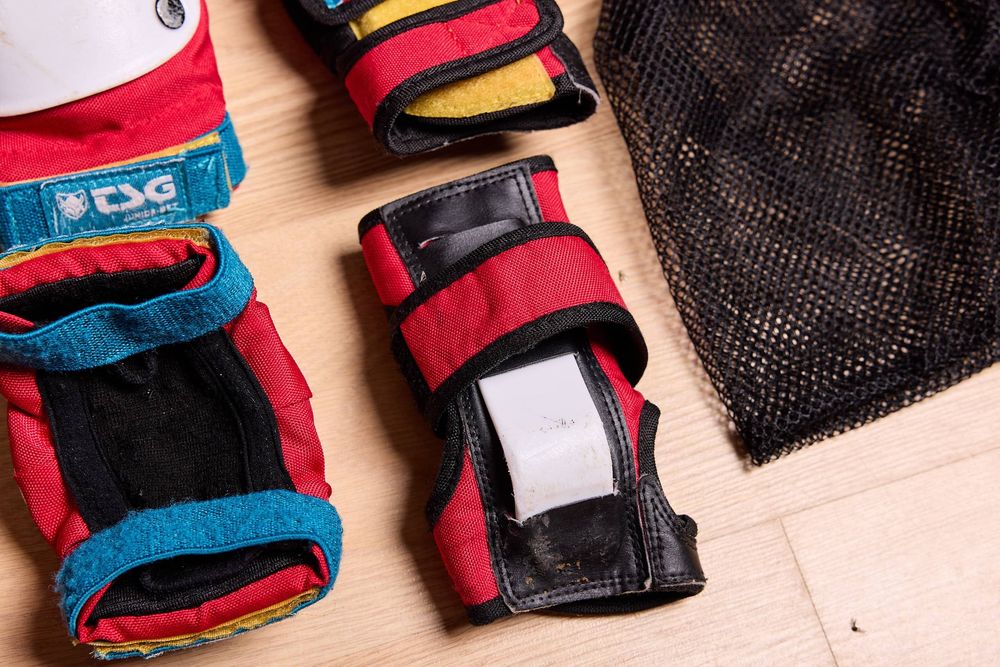 Zestaw ochraniaczy TSG Junior Set Old School (1)