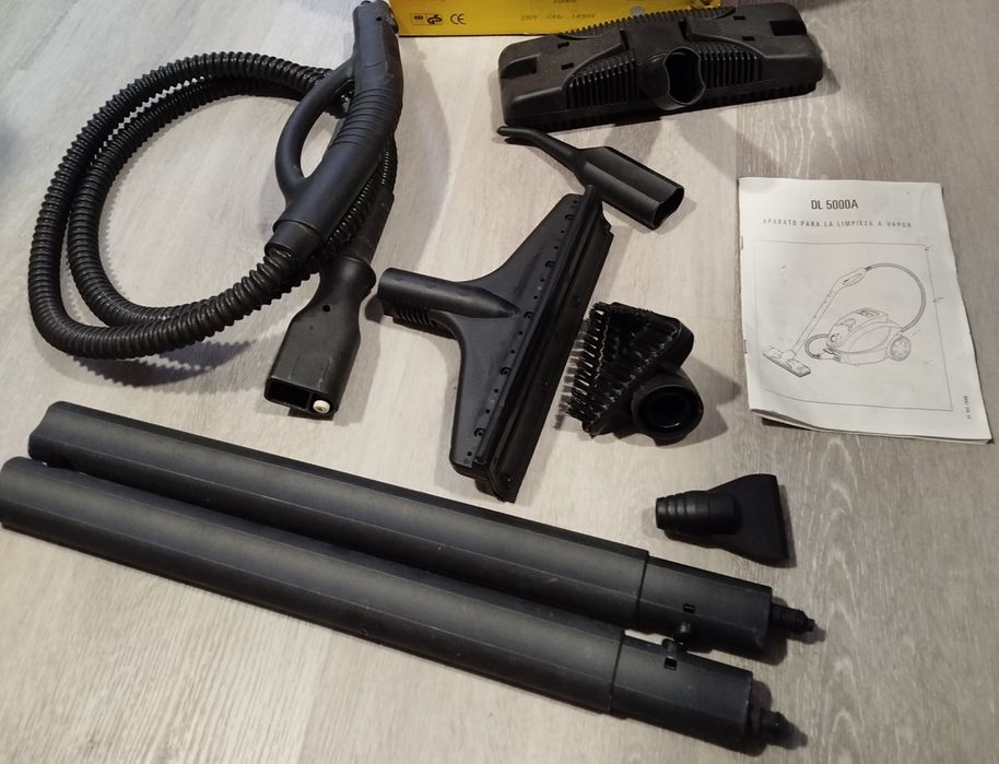 Máquina de limpeza a vapor com ferro de engomar