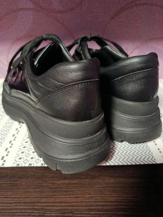 Кроссовки кожа Jastoni