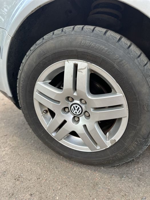 Продам Volkswagen Golf 4 1.4 16.v