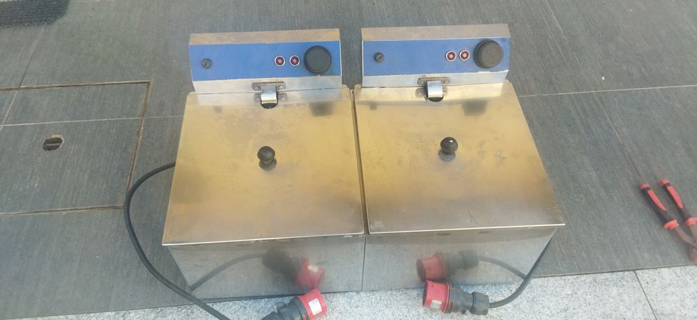 Fritadeiras , uma trifásica outra monofásica.