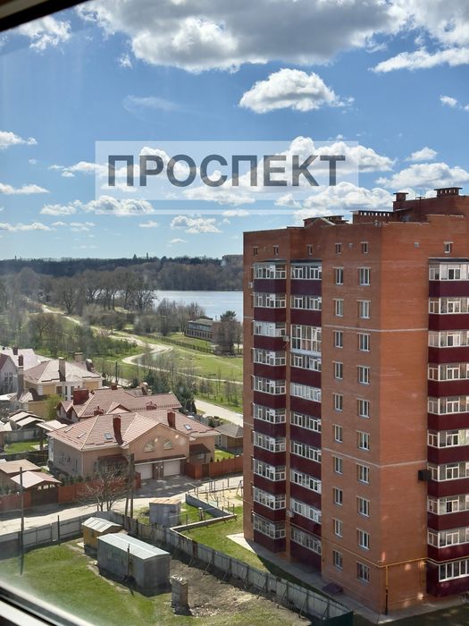 Продам 2-х кімн.квартиру з ремонтом пр-т Свободи ( Автономка)