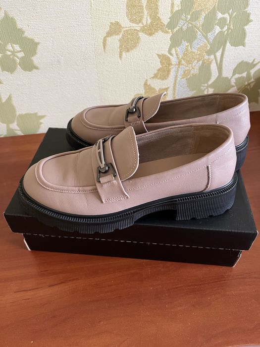 Жіночі  шкіряні туфлі . 800 грн.