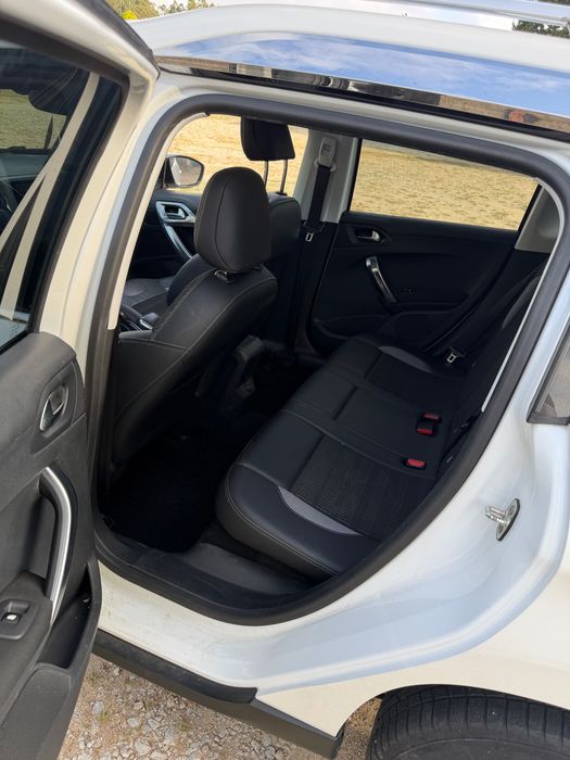 Peugeot 2008 1.2Vti Allure — photo 5