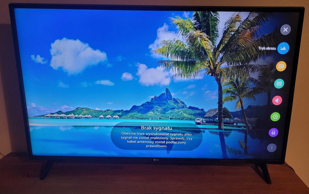 LG 43" 4K UHD WebOs Smart Wifi Netflix YouTube DVB-T2 HEVC transport