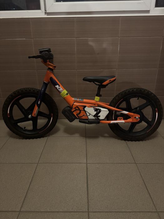 KTM replika 16 edrive