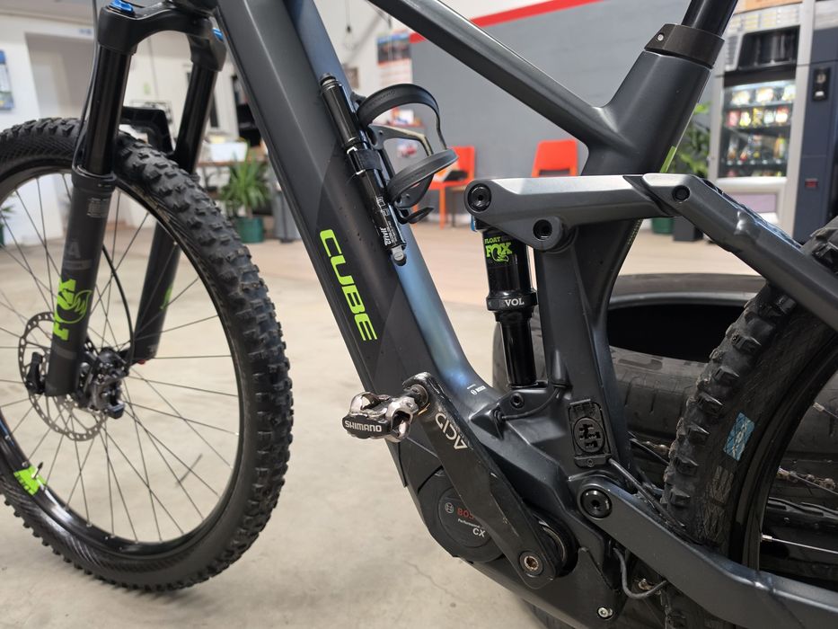 Bicicleta Cube Stereo Hybrid
