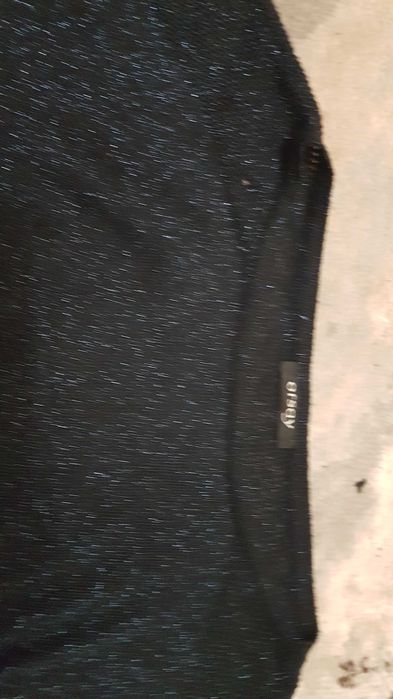 Bluzka z błyszczącą nitką