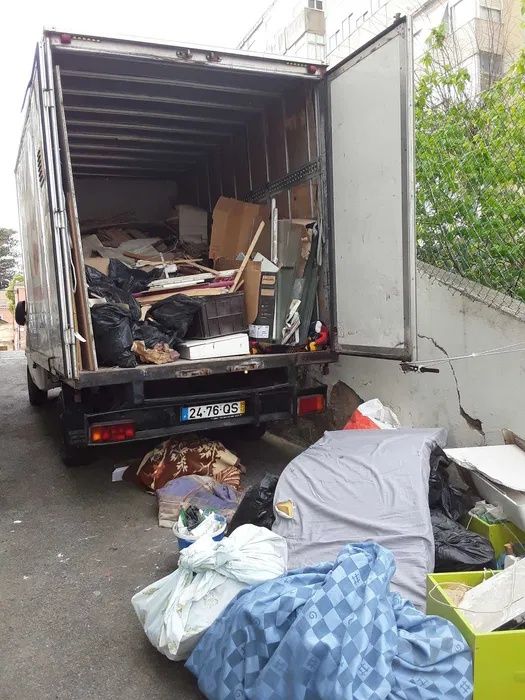 Mudanças e Transportes 24h/ Limpezas de monos