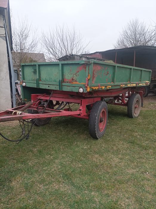 Przyczepa rolnicza D-47 wywrotka na 3 strony
