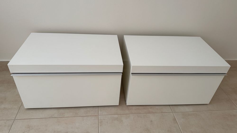 Mesas de Cabeceira BoConcept (Conjunto de 2) – Brancas, Design Moderno