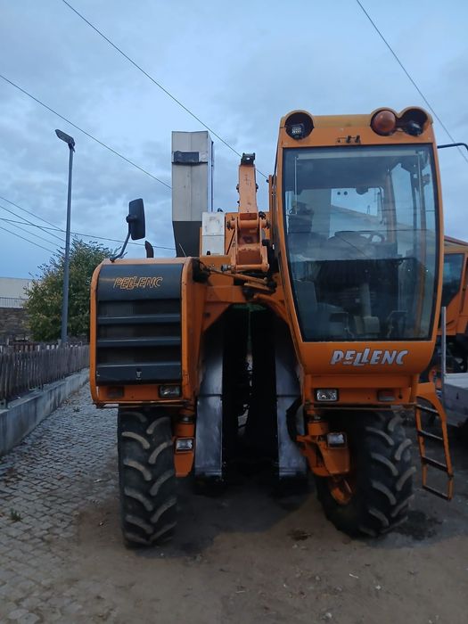 Maquinas de vindimar Pellenc 4240 e 3100